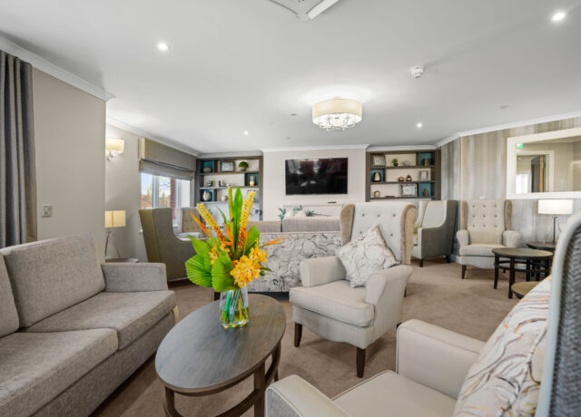 Lindley Park interior lounge 2